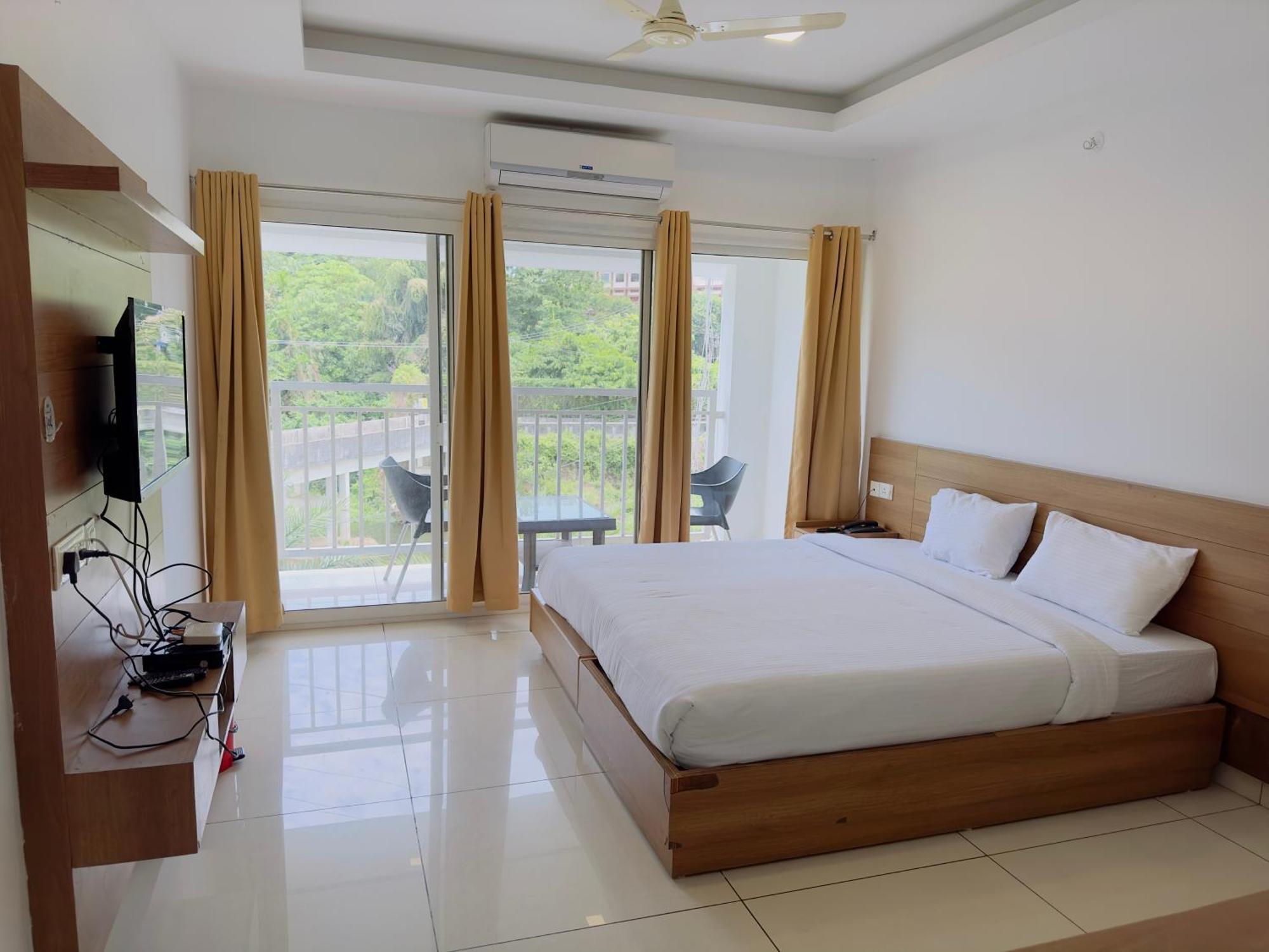 Hotel Lets Stay Kochi Bagian luar foto