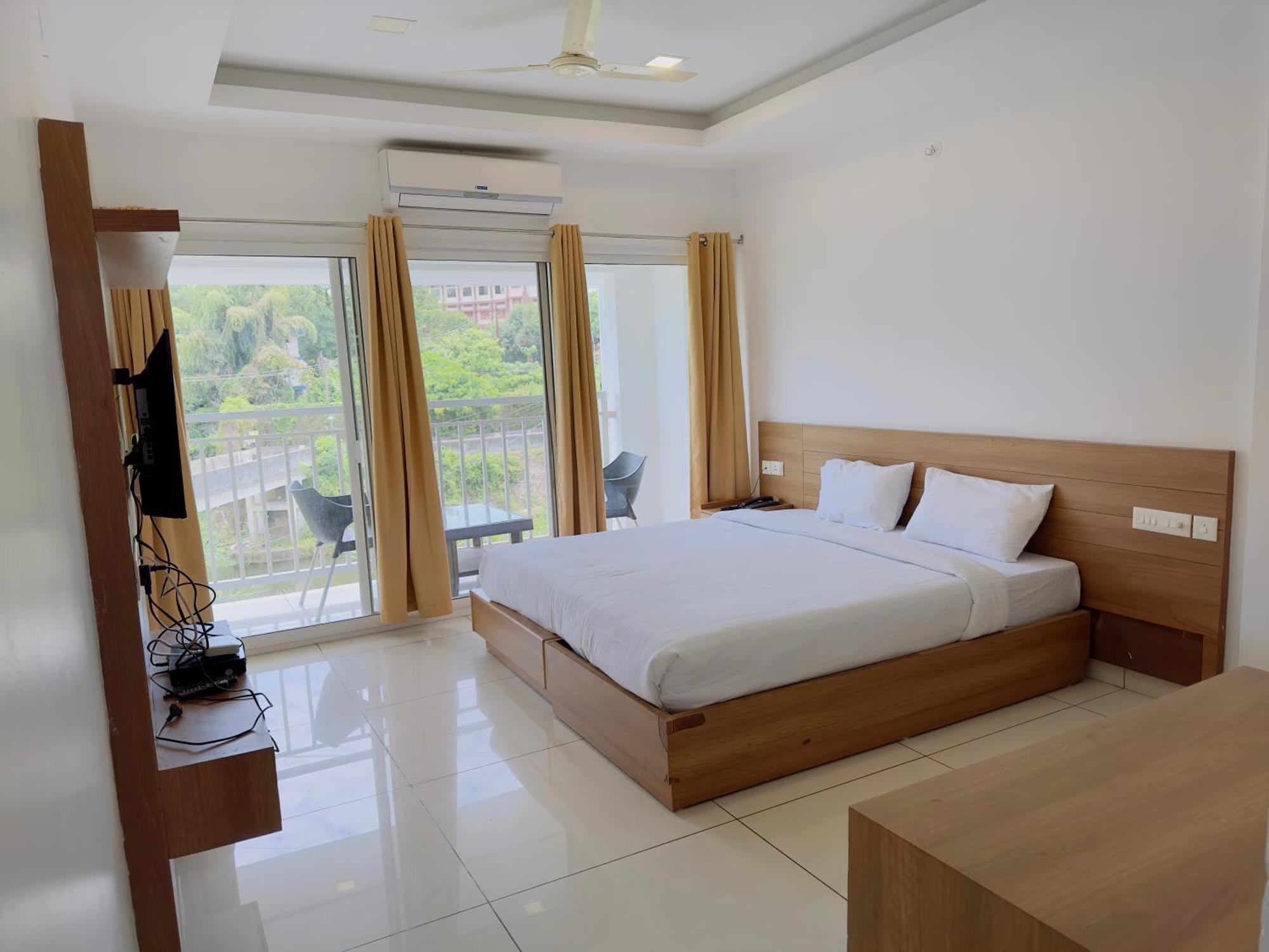 Hotel Lets Stay Kochi Bagian luar foto