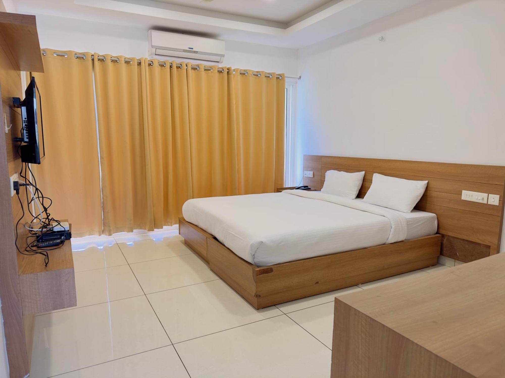 Hotel Lets Stay Kochi Bagian luar foto