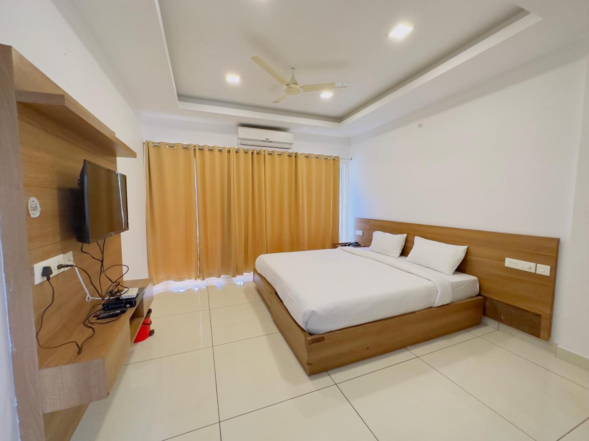Hotel Lets Stay Kochi Bagian luar foto
