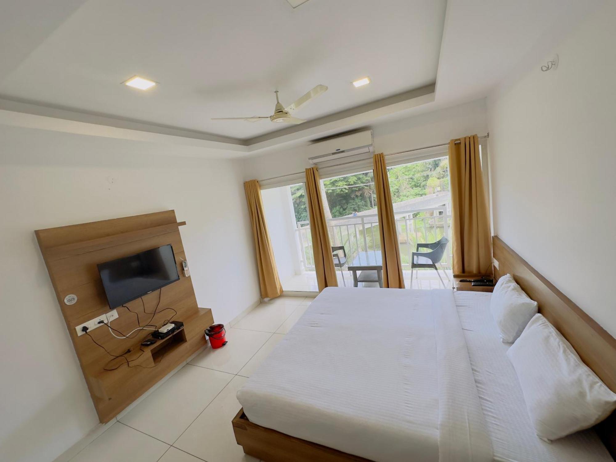 Hotel Lets Stay Kochi Bagian luar foto