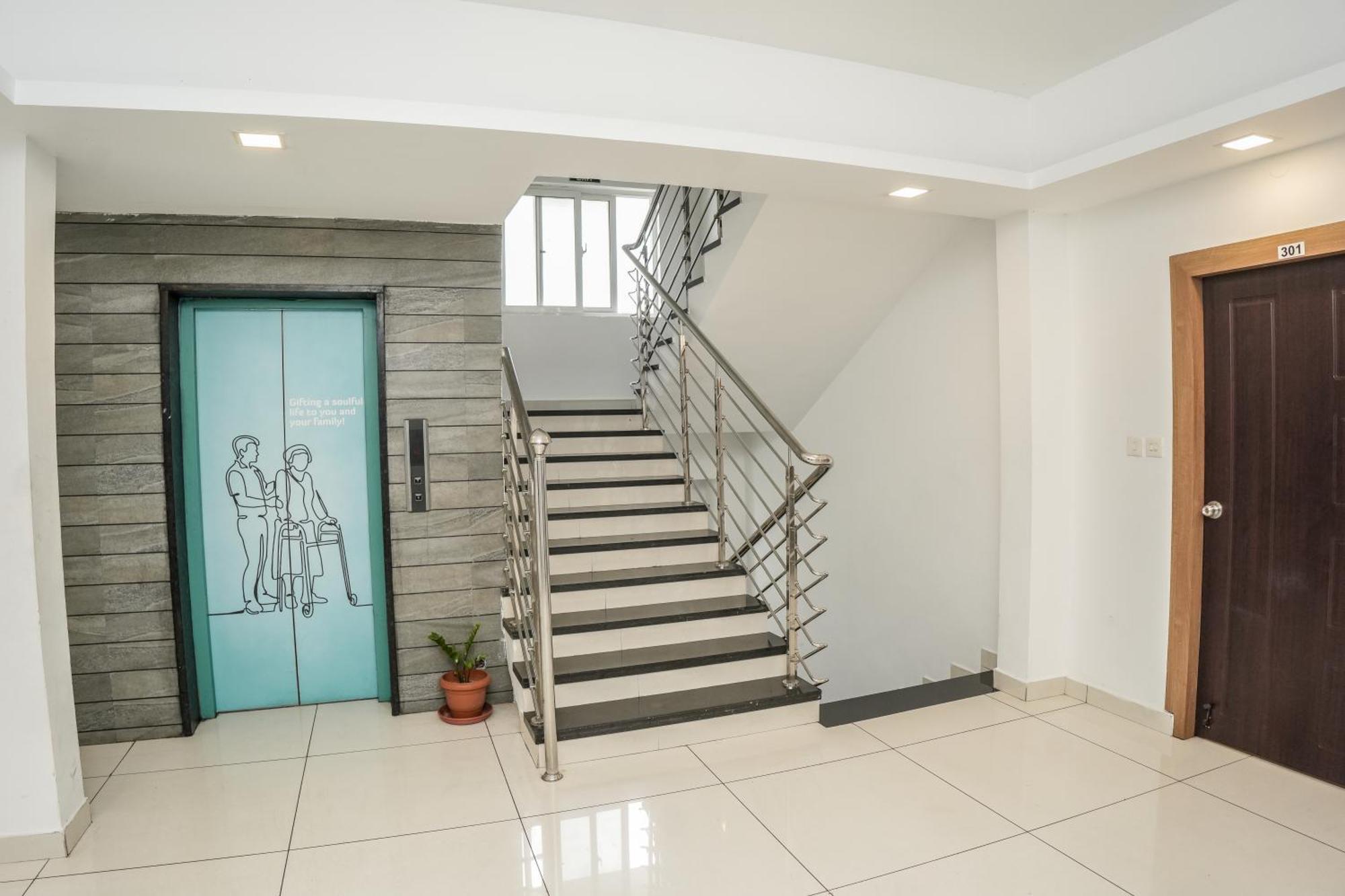 Hotel Lets Stay Kochi Bagian luar foto