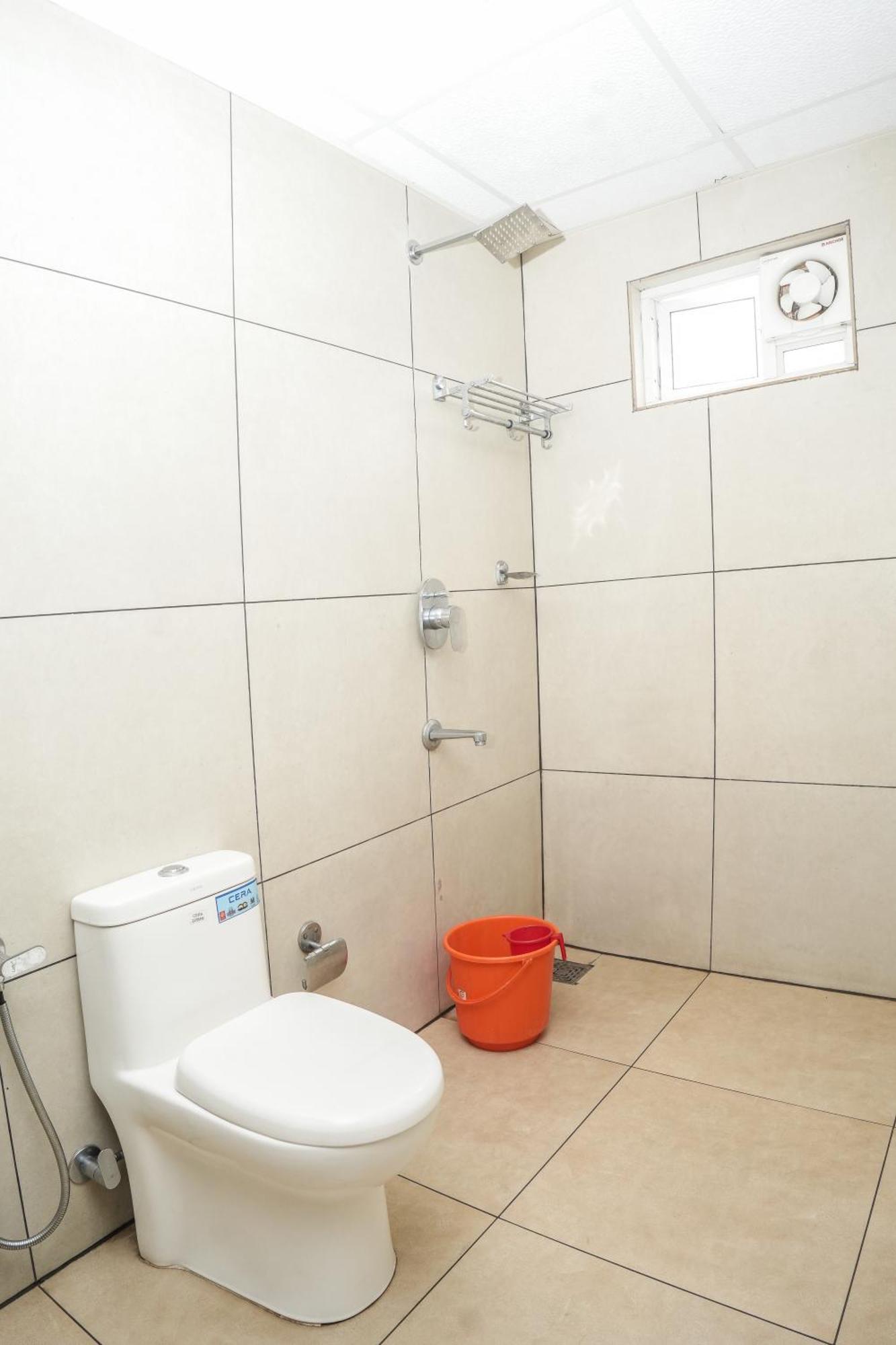 Hotel Lets Stay Kochi Bagian luar foto